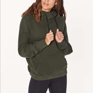 EUC lulu warm for winter sweatshirt